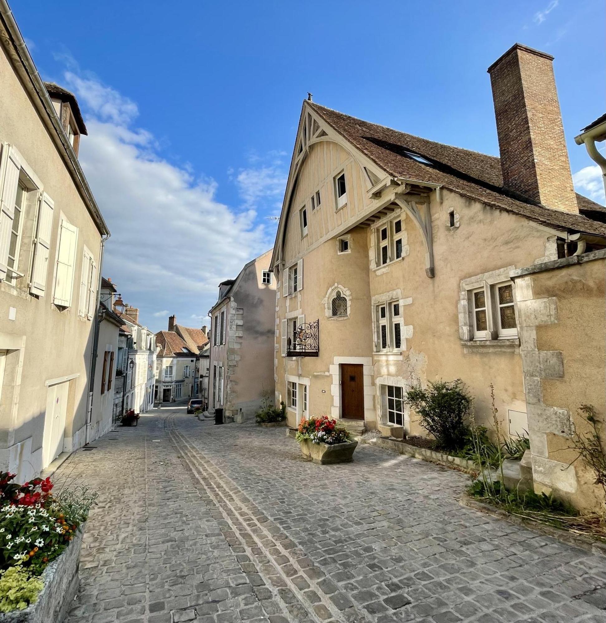 דירות Le Pigeonnier Centre Historique אוקזר מראה חיצוני תמונה